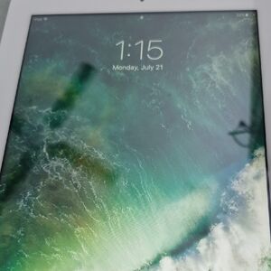 Apple White Tablet Sleek Design and Vibrant Display